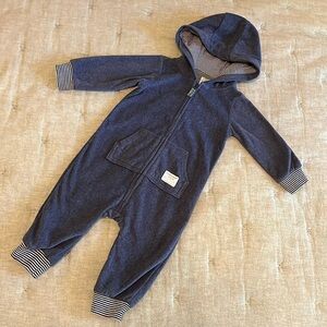 9M Dino detail fleece hooded bodysuit